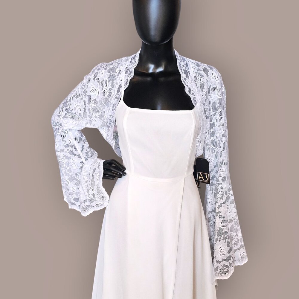 Elegant White Lace Bolero Jacket